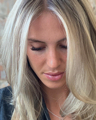 Money Piece blonde hair experts at Lockonego Salon in Chelsea Money Piece blonde hair experts at Lockonego Salon in Chelsea